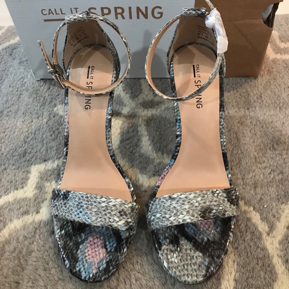 Call it spring Ahlberg sandals pastel size 6